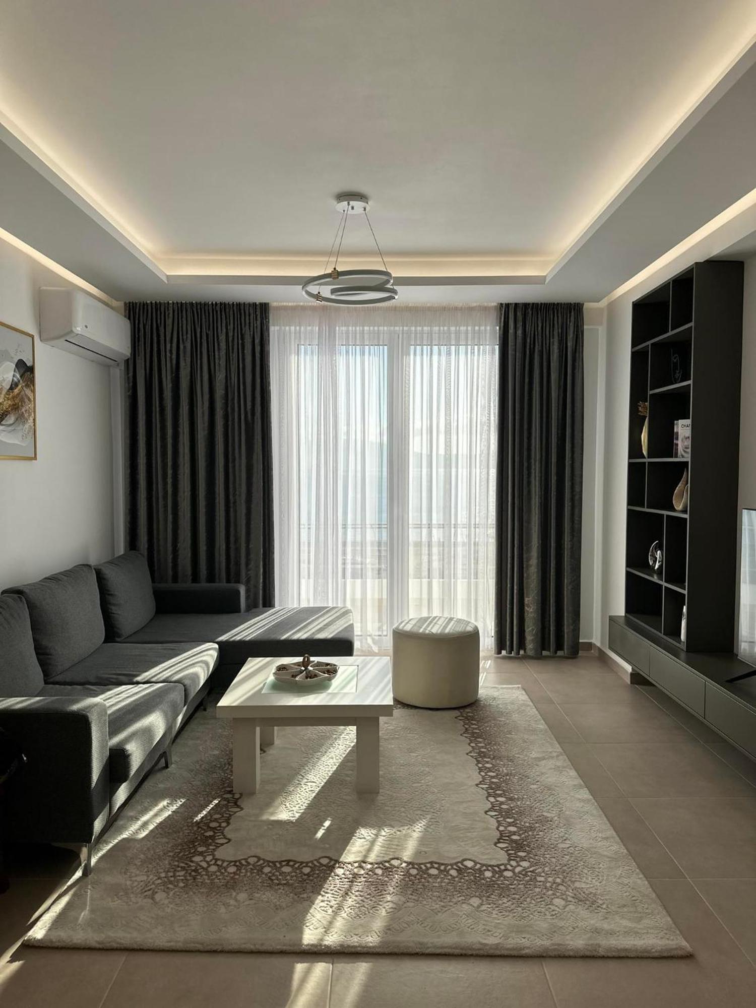 Sea View Apartment Luxury Vlorë Esterno foto